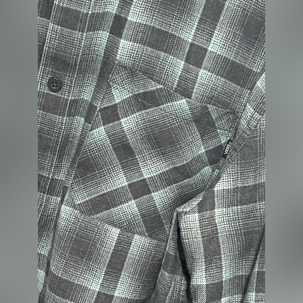 Vans Men’s Flannel Button Down Gray and Blue Size Large - Picture 2 of 5